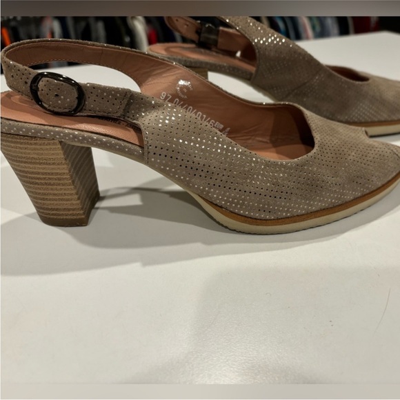 Mephisto tan sling back open toe stacked block heel metallic dots womens 8 1/2 - Picture 8 of 14